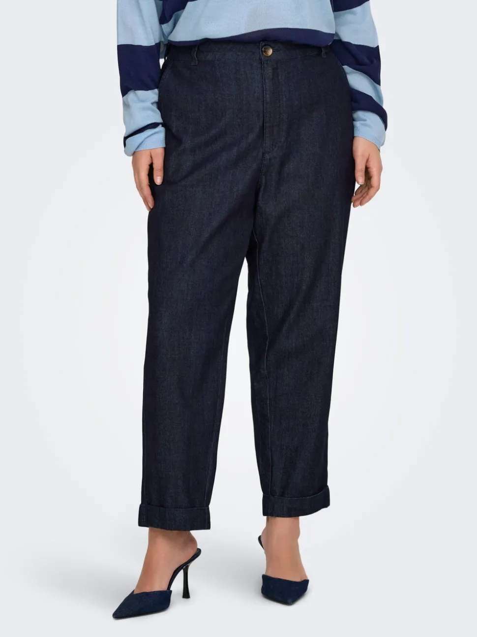 CARASHBY Straight Fit Cropped Jeans