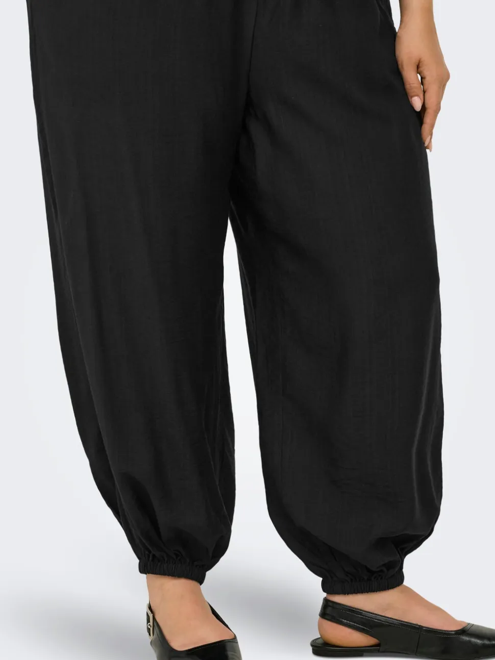 CARCAMILLE Balloon Fit Pantaloni classici