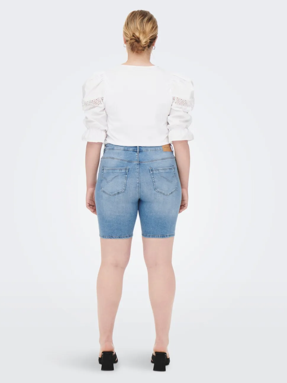 CARLAOLA Skinny Fit Bermuda in jeans