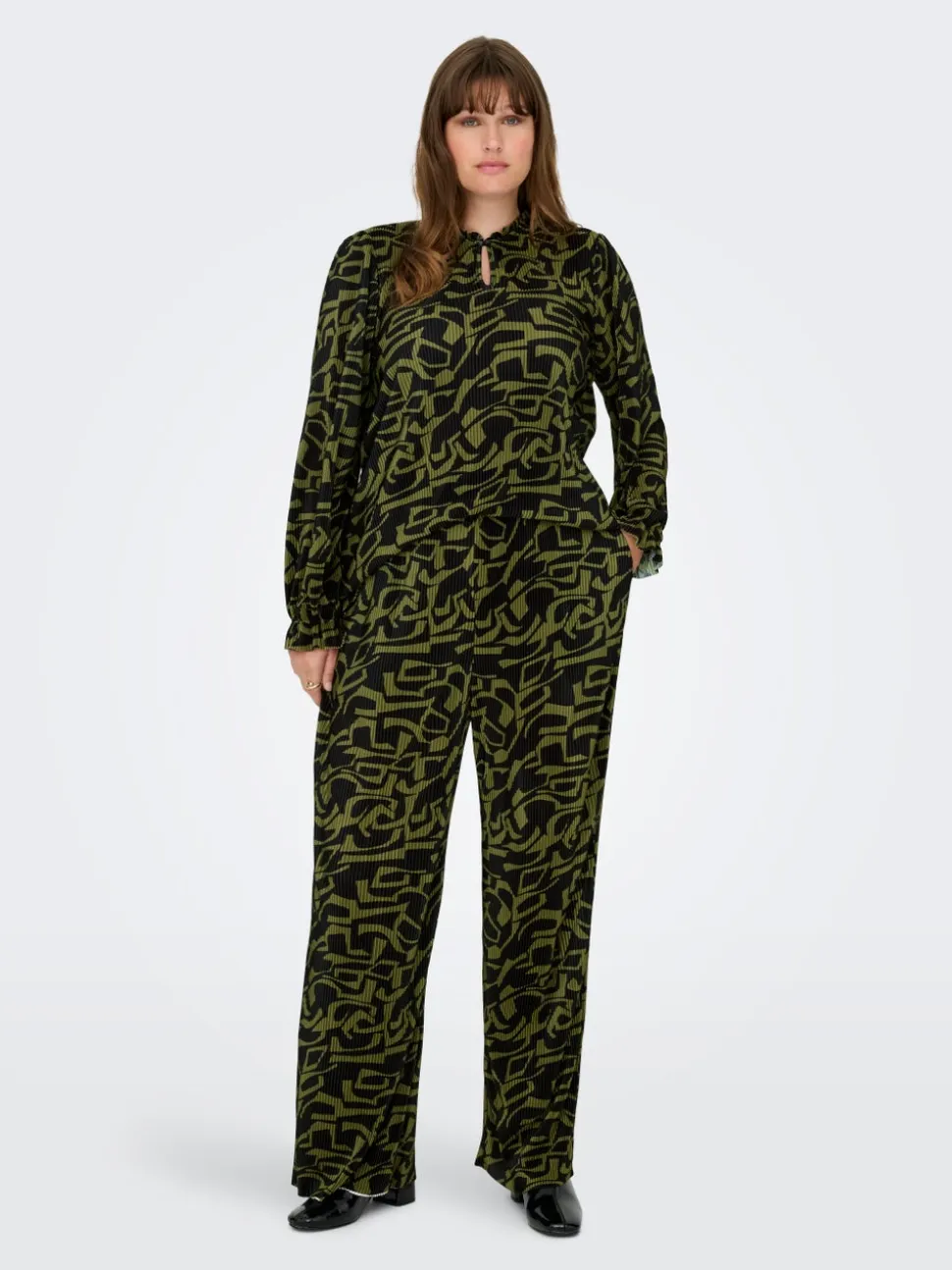 CARMIKA Regular Fit Pantaloni plissettati