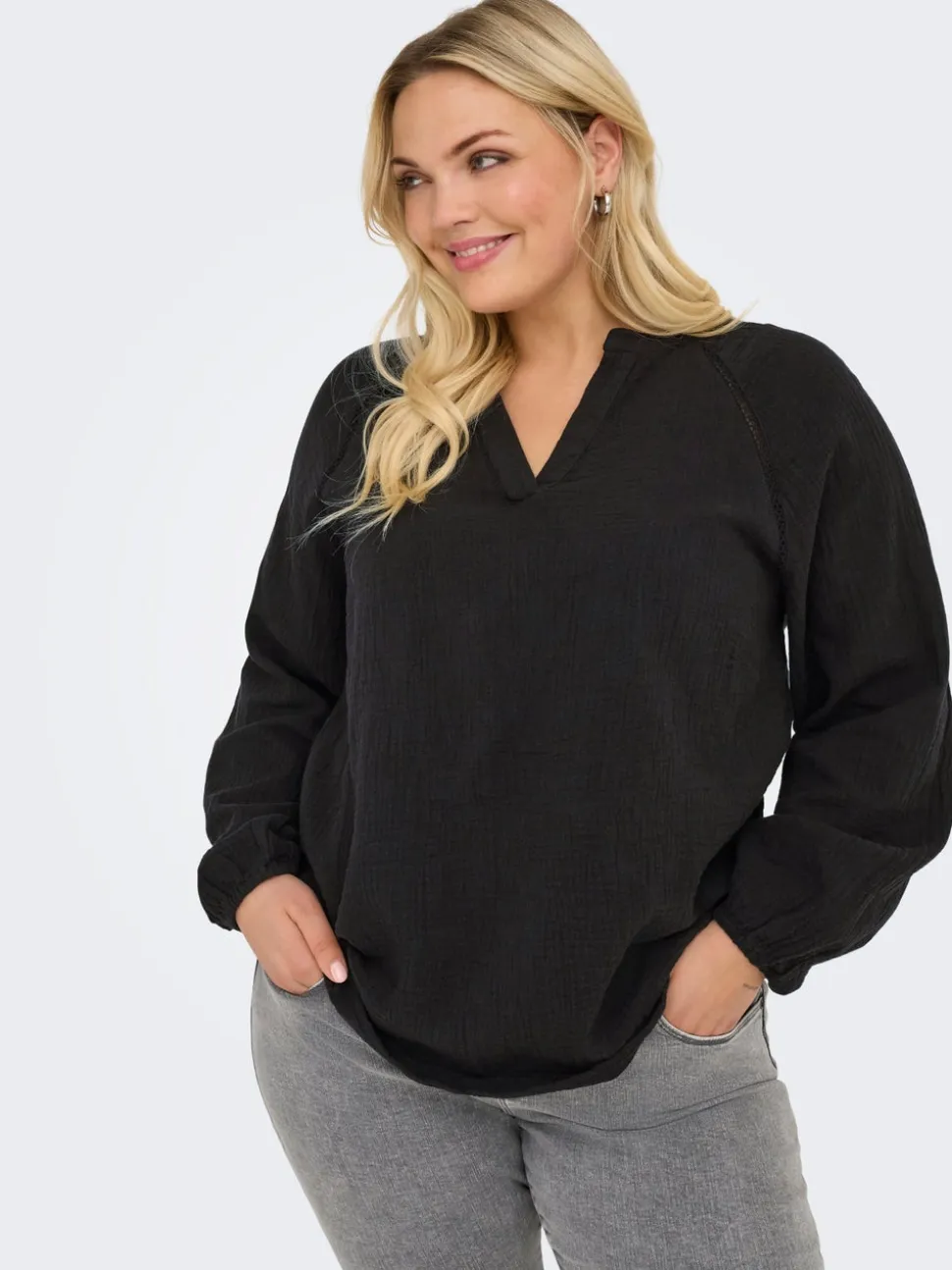 CARTHYRA Top