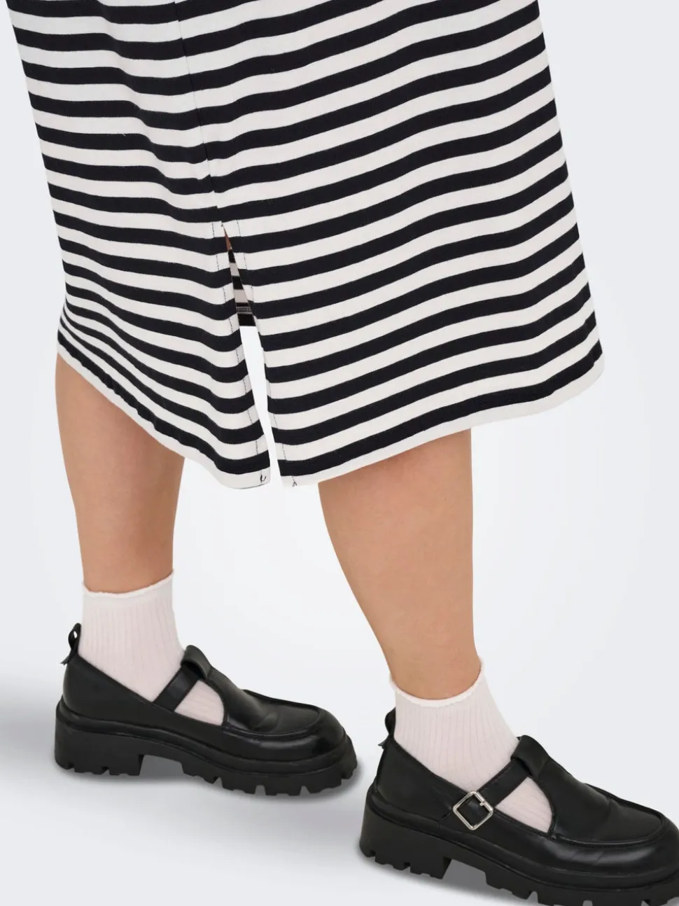 CARVELIA Vestito midi