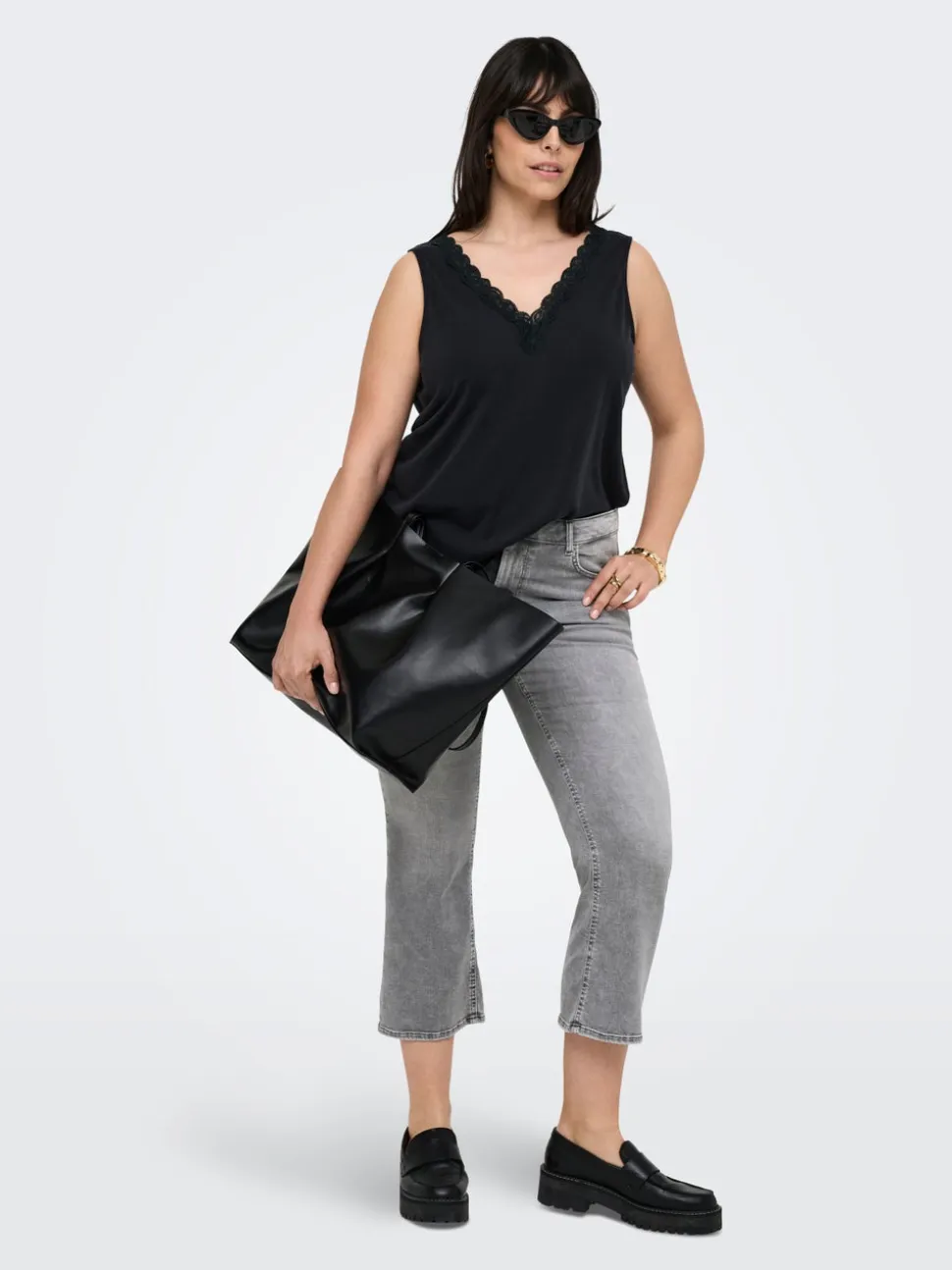 CARWILLY Sweet Flared Fit Cropped Jeans