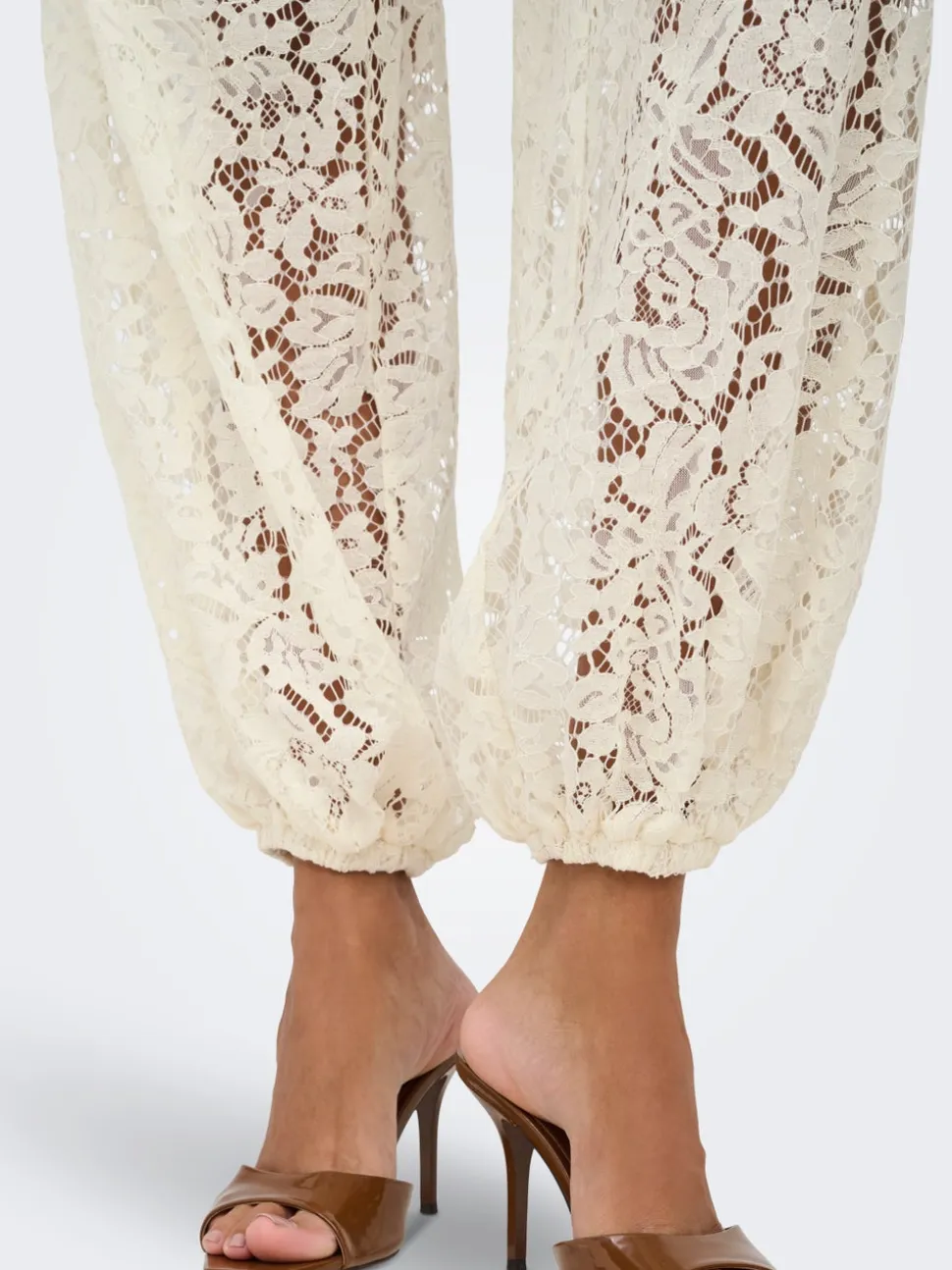 JDYJULIA Balloon Fit Pantaloni in pizzo
