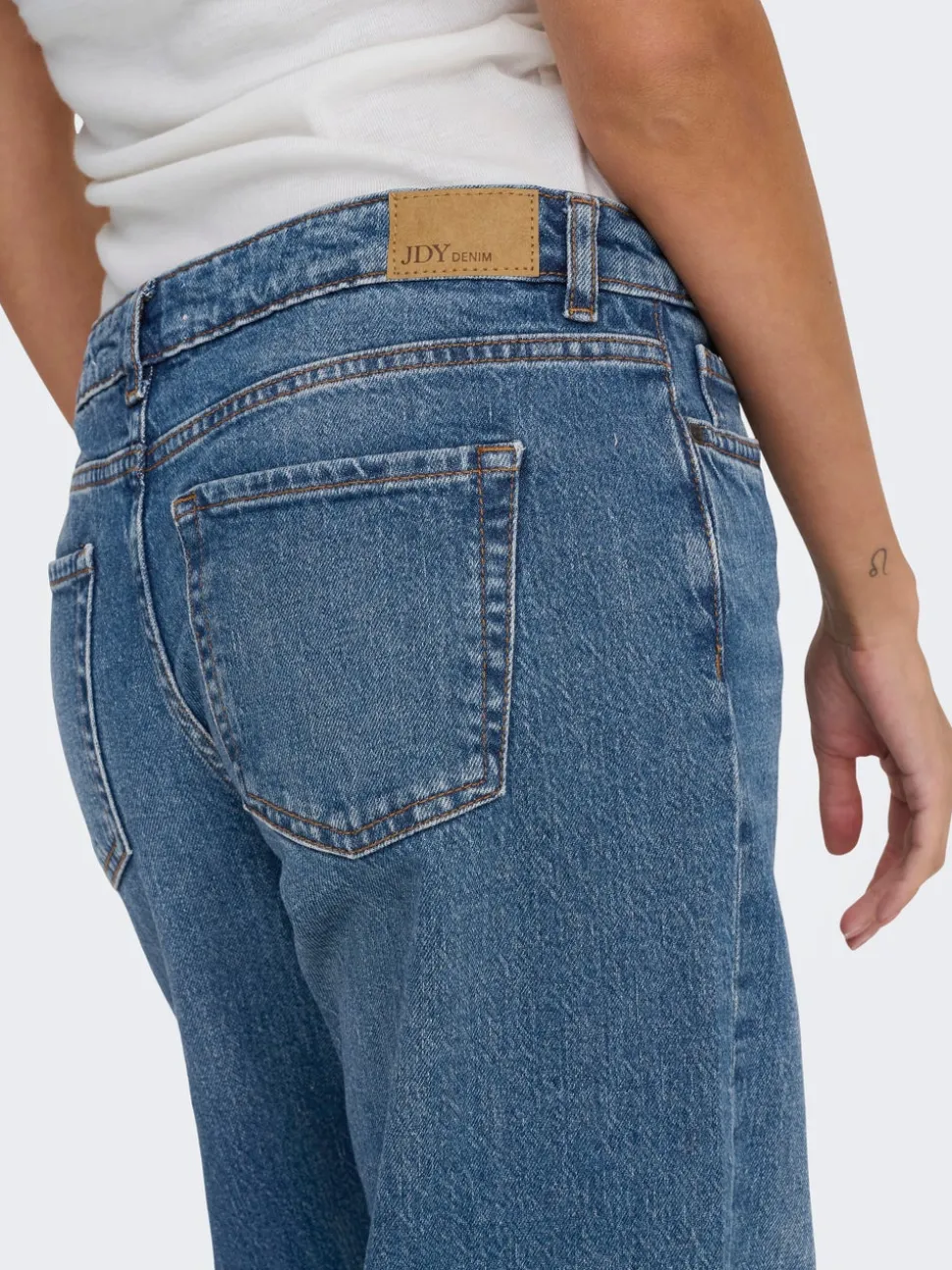 JDYKATIE Vita bassa Straight Fit Jeans