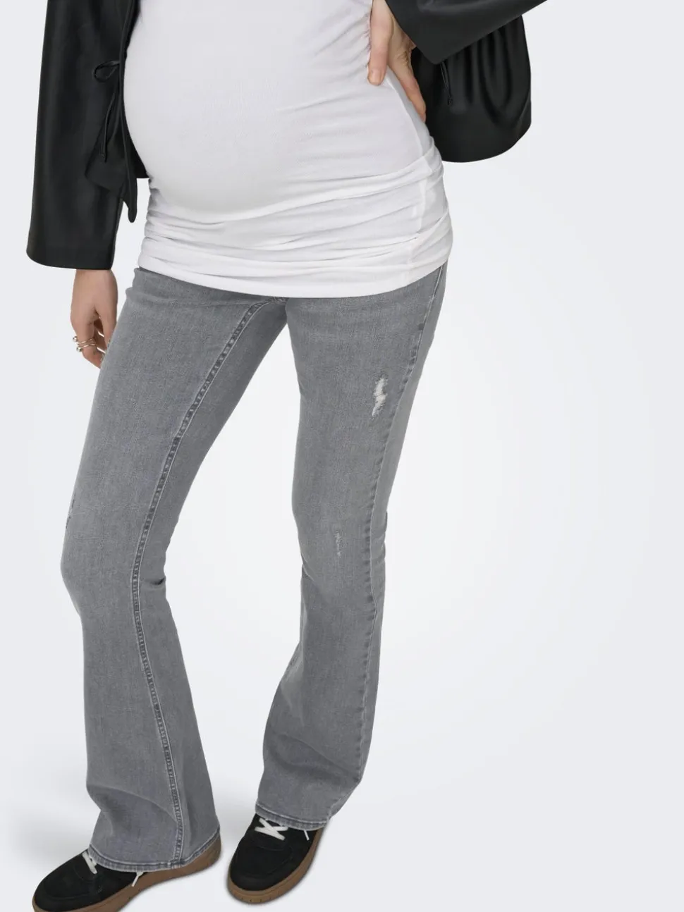 OLMBLUSH Flared Fit Jeans