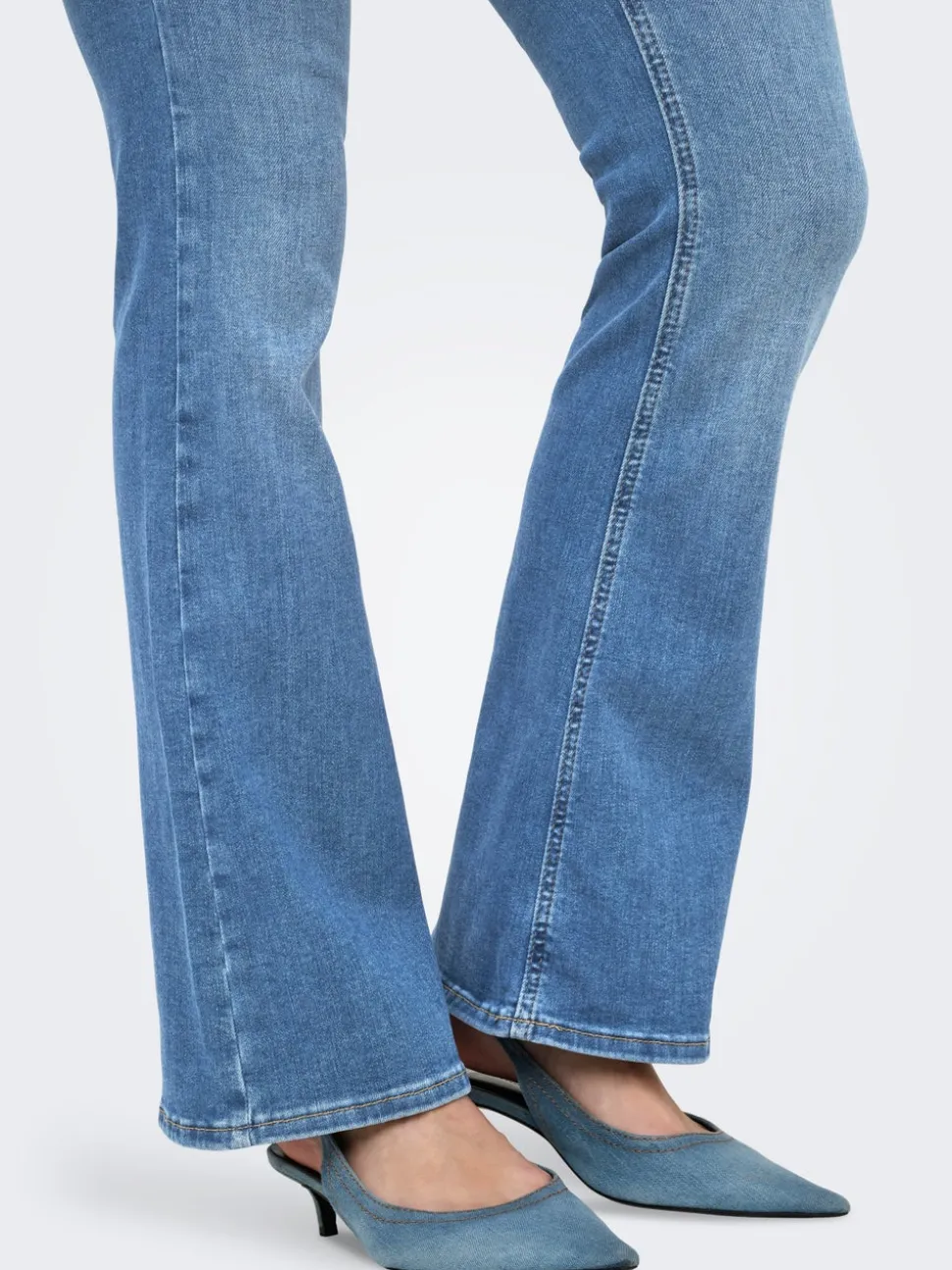 OLMBLUSH Vita media Flared Fit Jeans