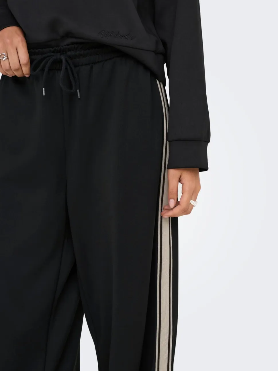 ONLASTA Loose Fit Pantaloni classici