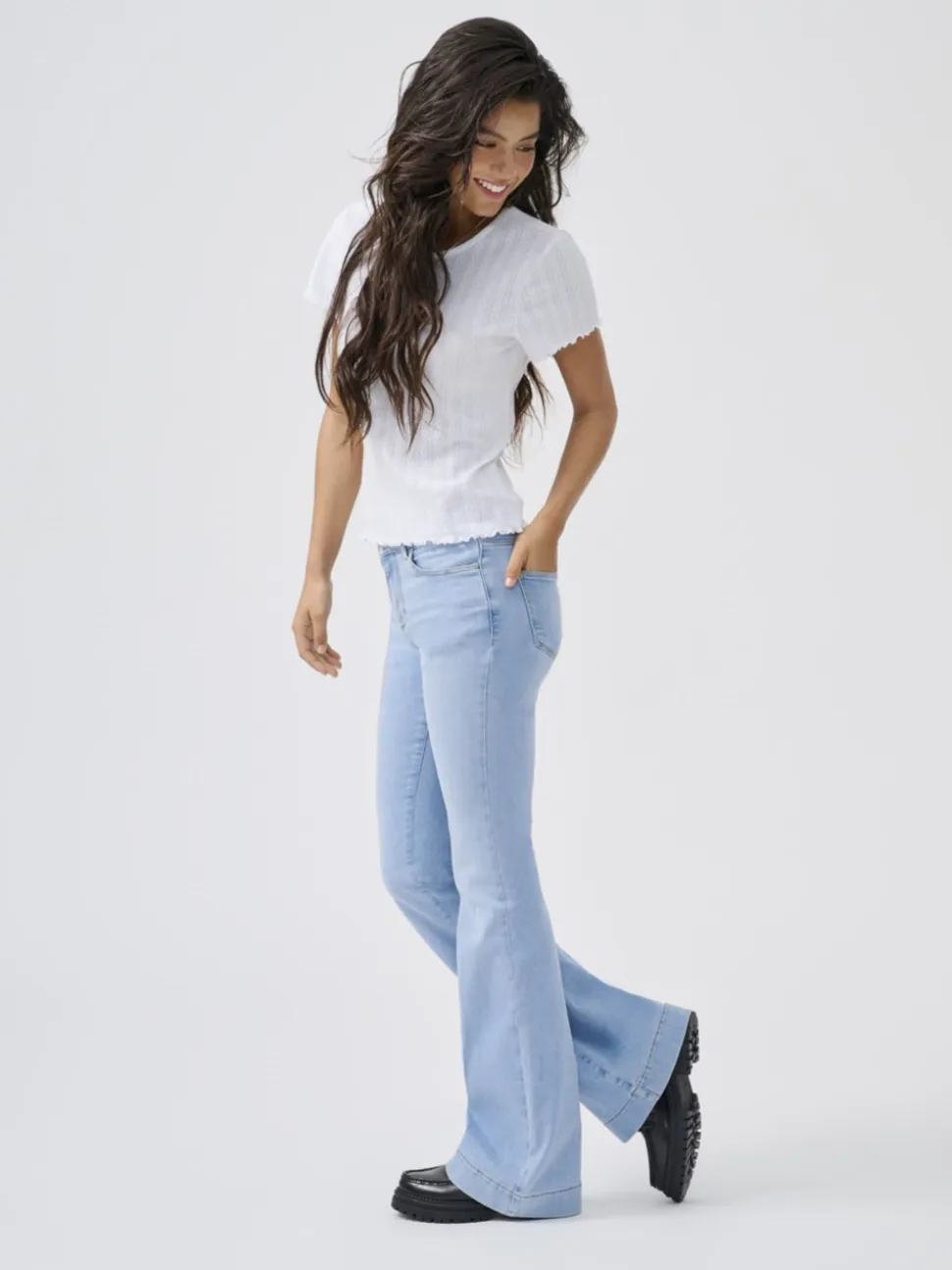 ONLBLUSH Vita media Retro Flared Fit Jeans