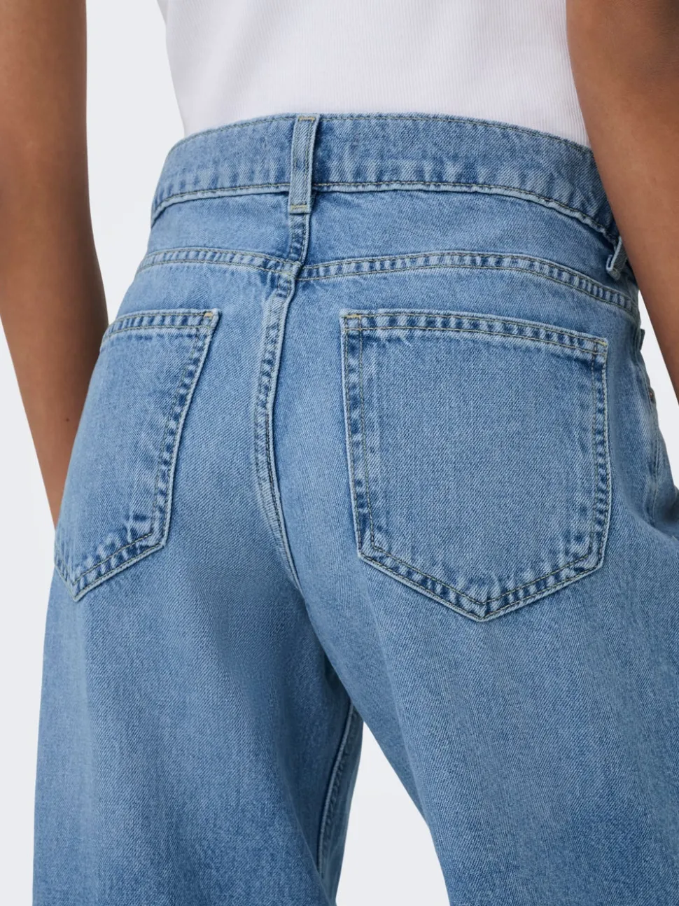 ONLBRENDA Vita bassa Straight Fit Jeans