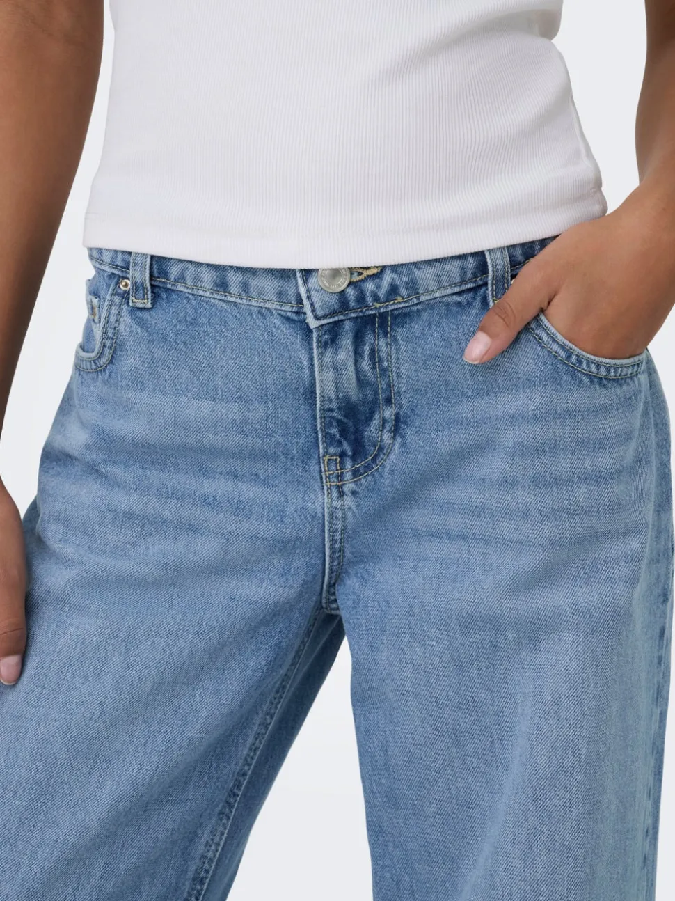 ONLBRENDA Vita bassa Straight Fit Jeans