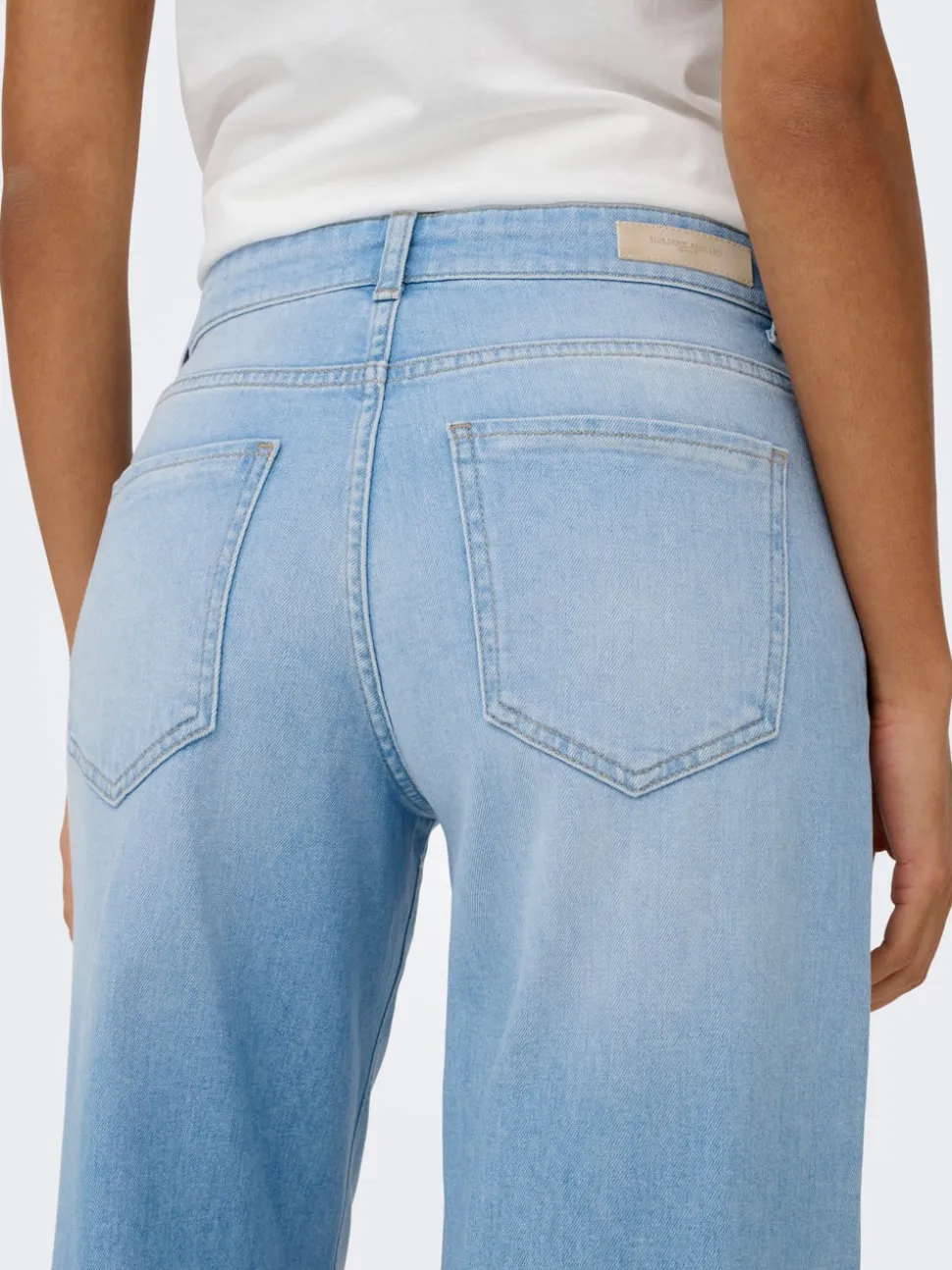 ONLCALIFORNIA Vita media Flared Fit Jeans
