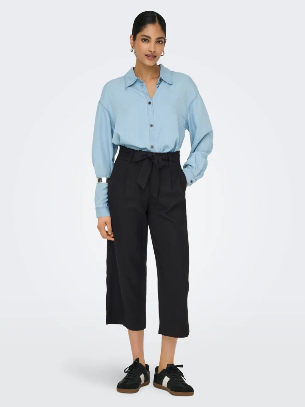 ONLCARO Cropped Fit Lino Pantaloni a gamba larga