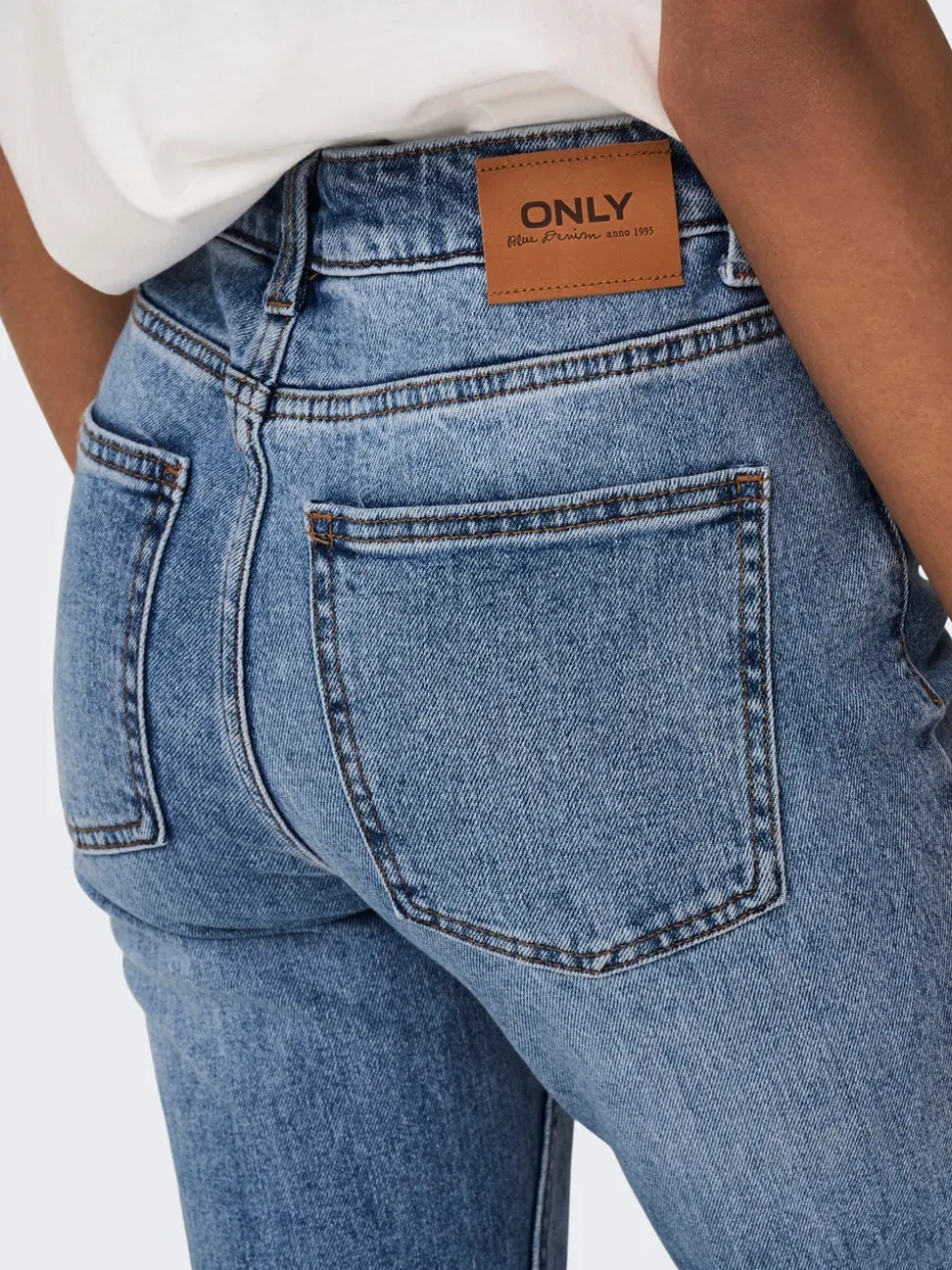 ONLEMILY Vita alta Straight Fit Lunghezza alla caviglia Jeans
