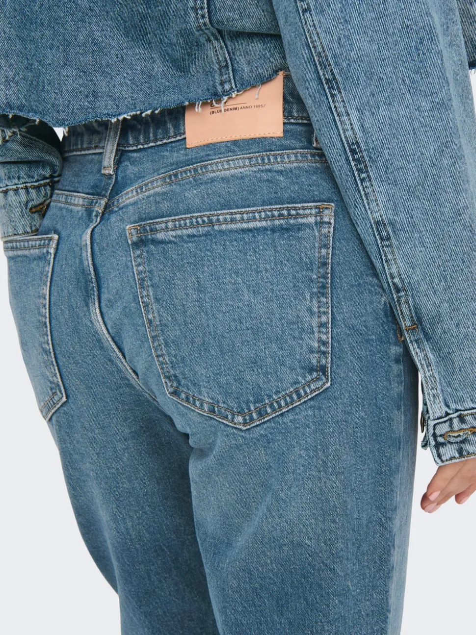 ONLEMILY Vita alta Straight Fit Lunghezza alla caviglia Jeans