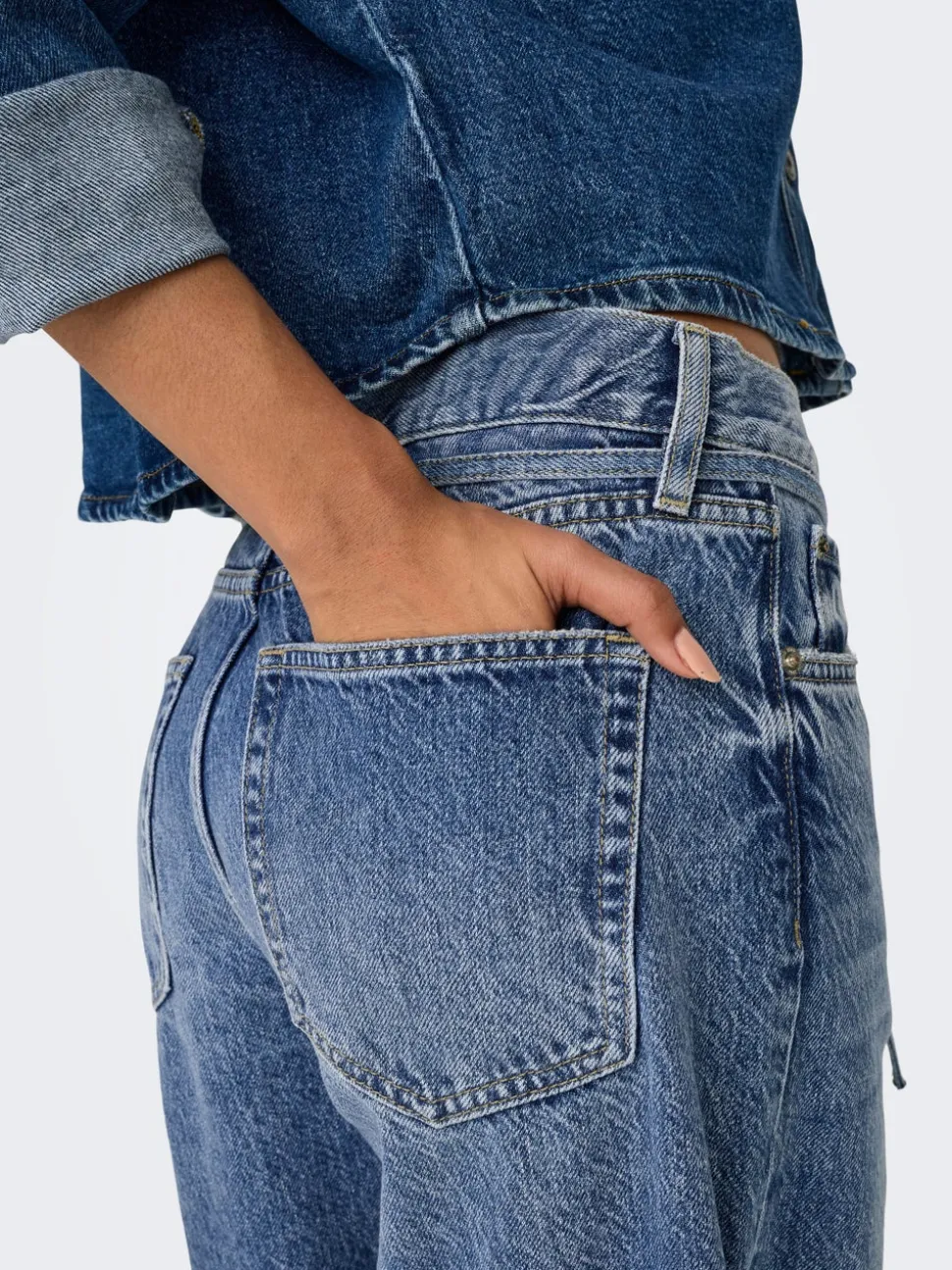 ONLGIANNA Vita media Balloon Fit Jeans
