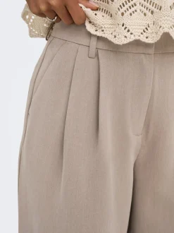 ONLHATTIE Straight Tapered Fit Pantaloni
