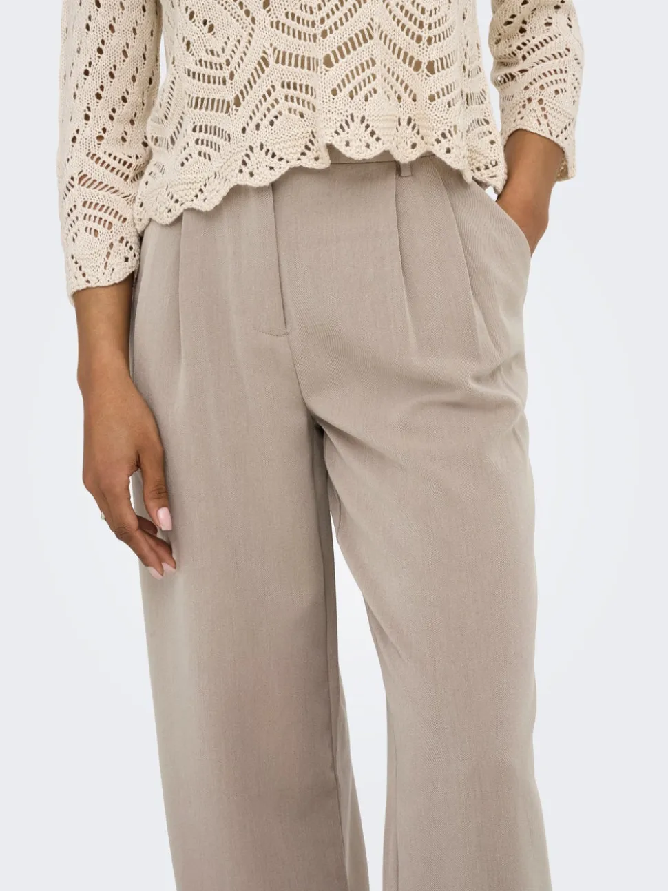 ONLHATTIE Straight Tapered Fit Pantaloni