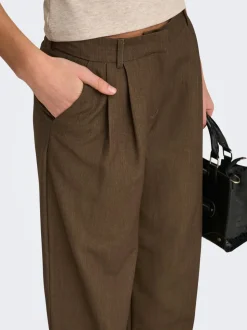 ONLHATTIE Straight Tapered Fit Pantaloni
