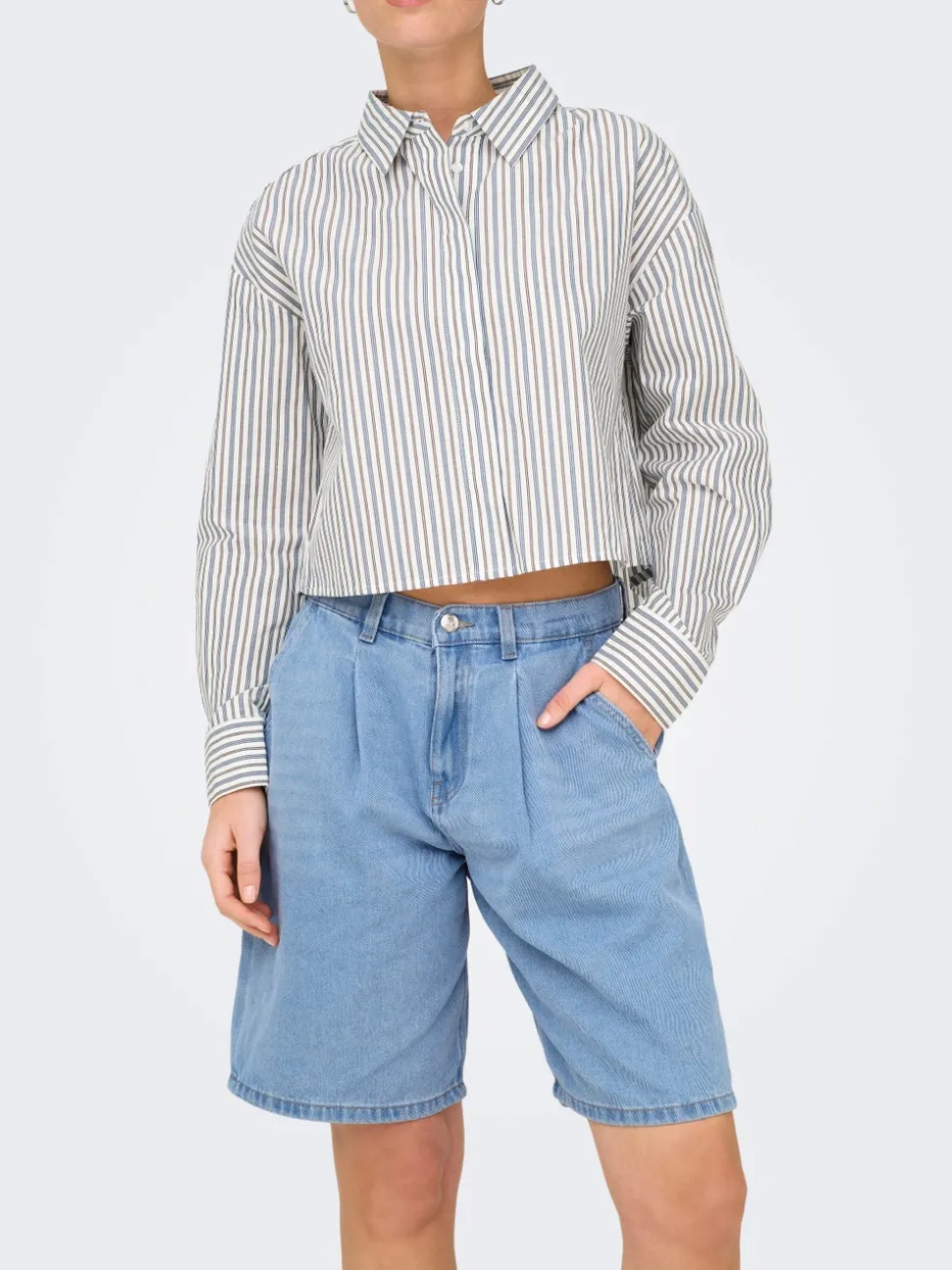 ONLIVY Wide Leg Fit Bermuda in jeans