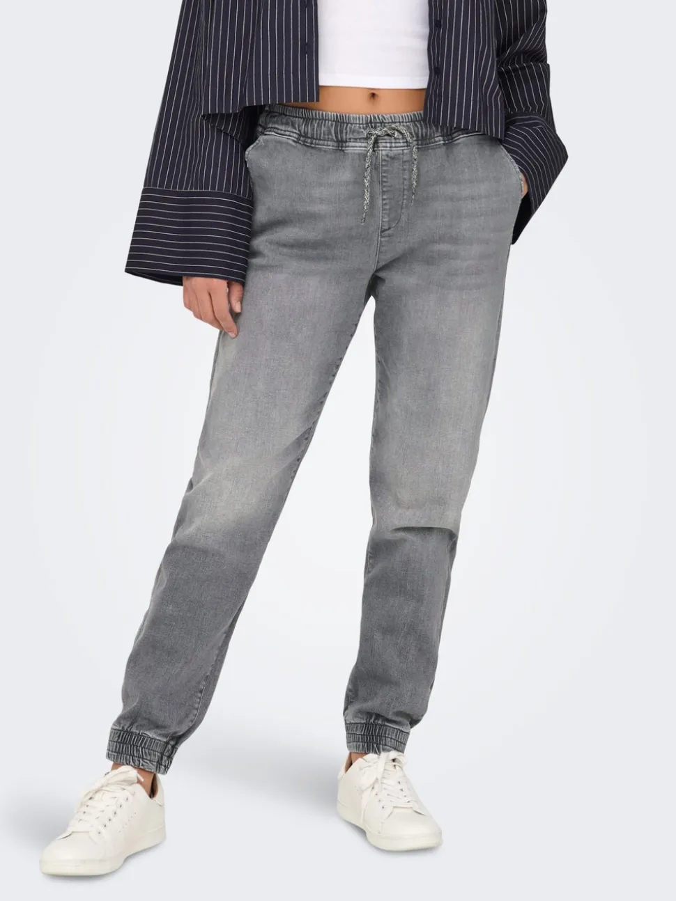 ONLKELDA Vita media Carrot Fit Jeans