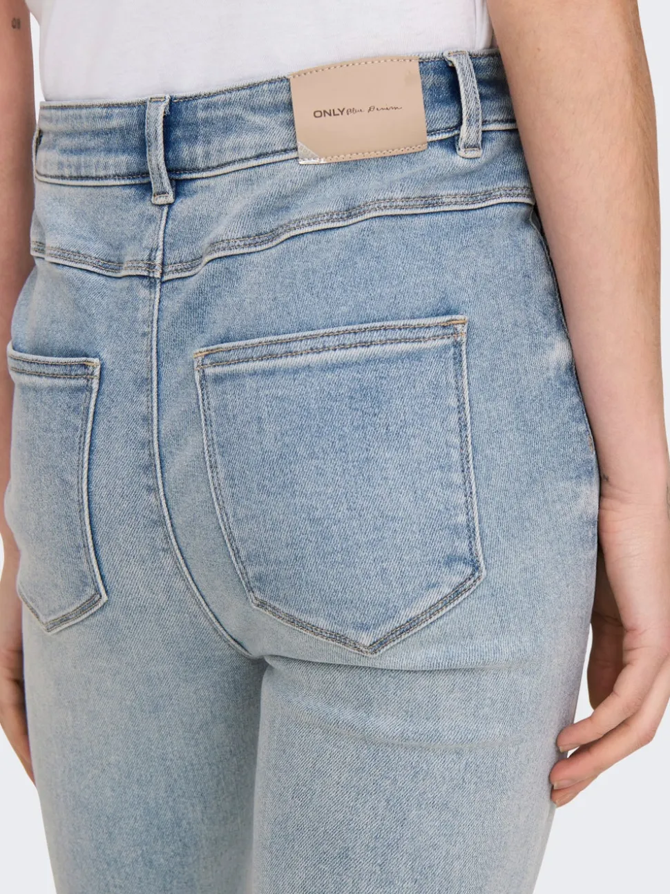 ONLMILA Vita alta Flared Fit Jeans