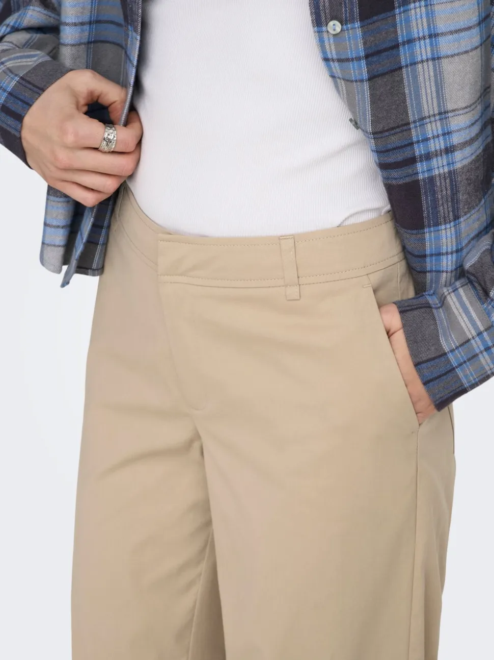 ONLTANNY Wide Leg Fit Pantaloni chino