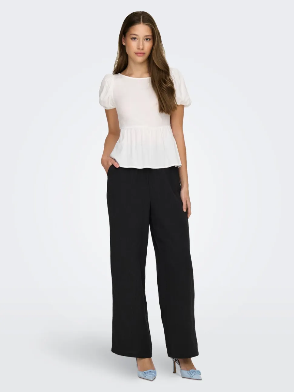 ONLTHYRA Comfort Fit Pantaloni a gamba larga