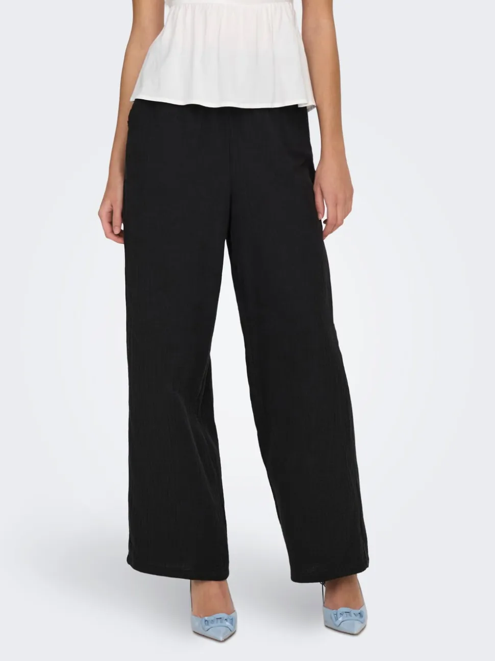 ONLTHYRA Comfort Fit Pantaloni a gamba larga