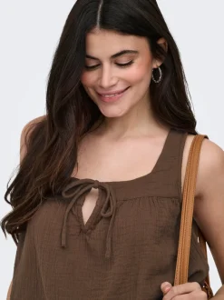 ONLTHYRA Top
