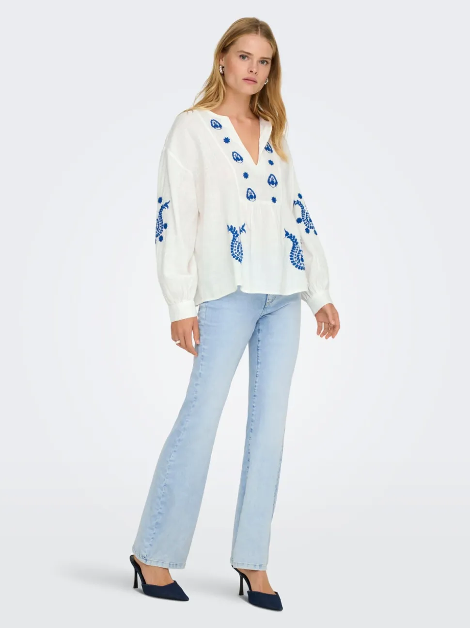 ONLWAUW Vita alta Flared Fit Jeans
