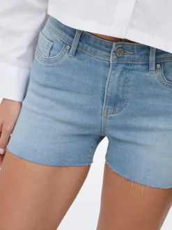 ONLWAUW Vita media Regular Fit Bermuda in jeans