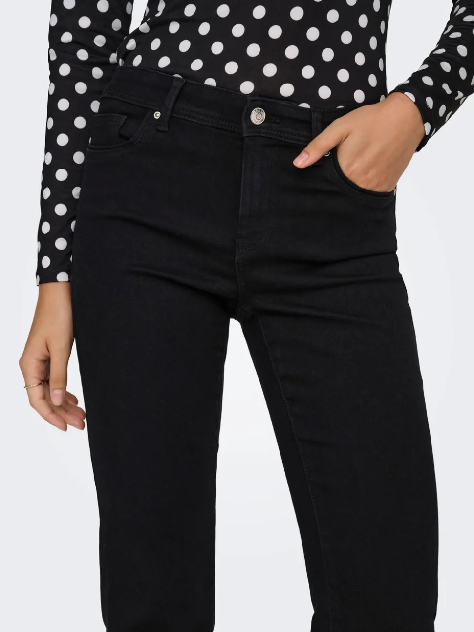 ONLWOW Vita media Flared Fit Jeans