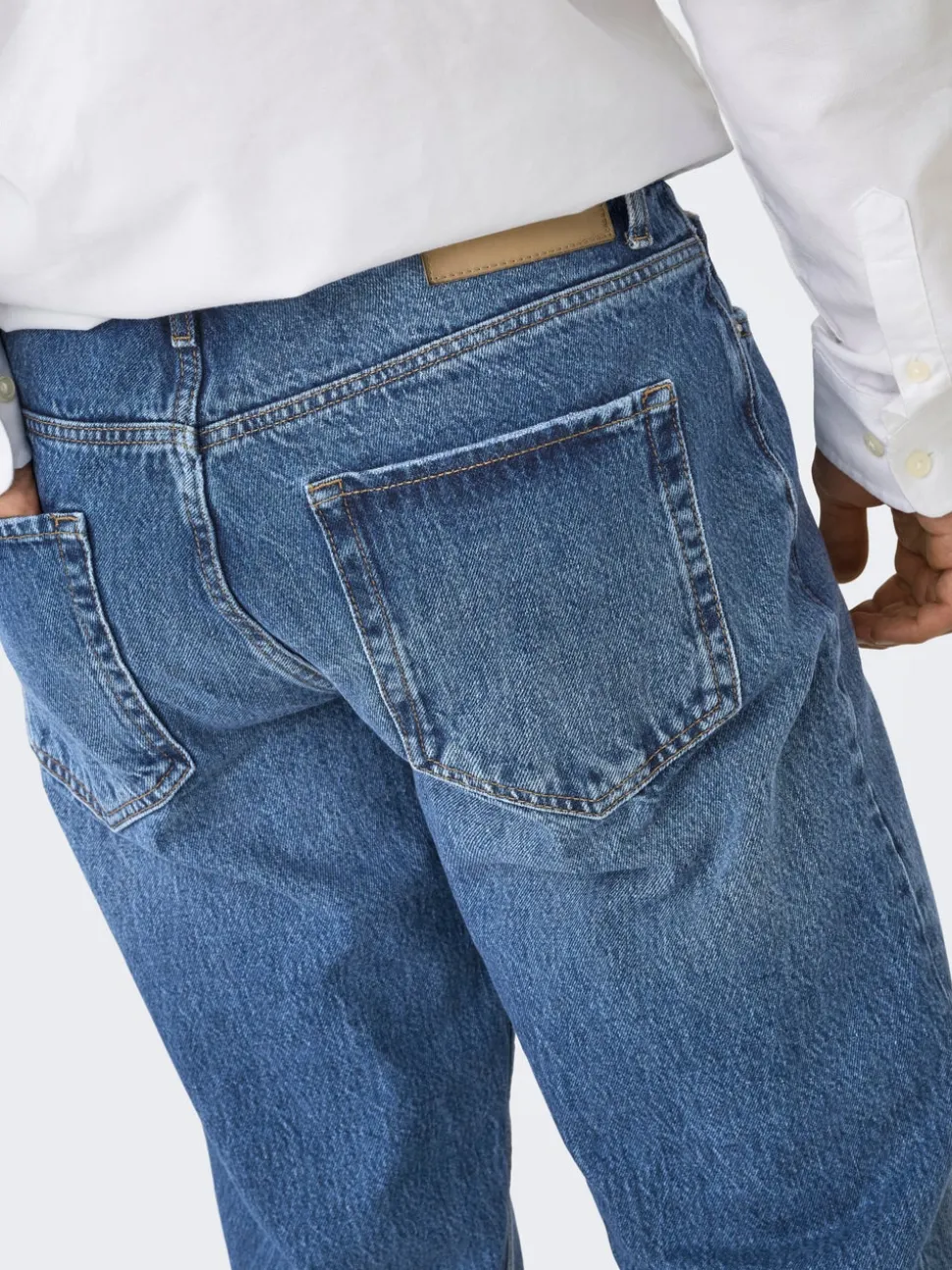 ONSEDGE Vita media Straight Fit Jeans